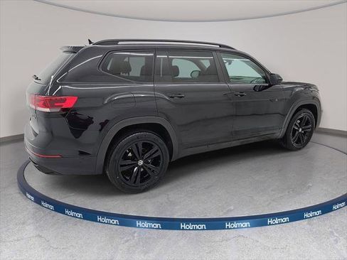 Used 2023 Volkswagen Atlas SEL R-Line AWD/4WD image 6