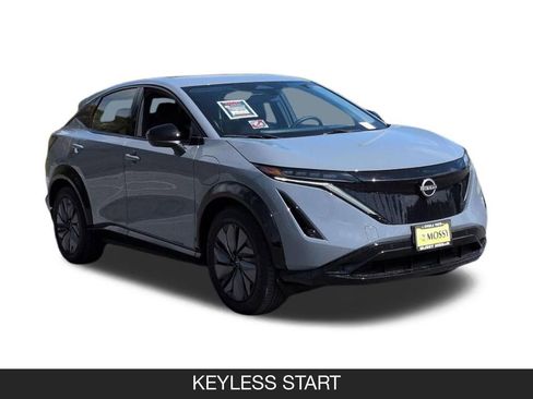 Used 2023 Nissan Ariya AWD image 2