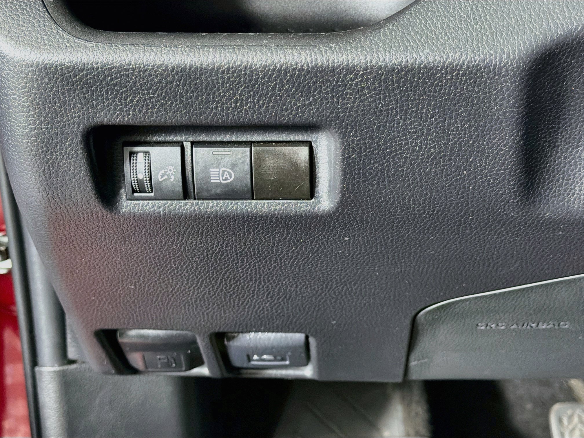 Used 2023 Toyota RAV4 LE AWD/4WD image 16