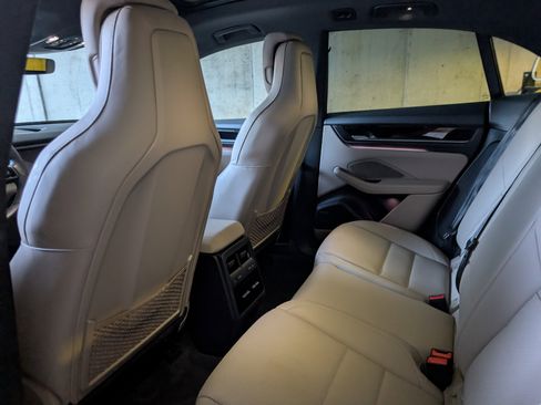 Used 2025 Porsche Macan Electric image 26