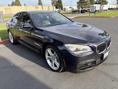 Used 2015 BMW 750i image 3
