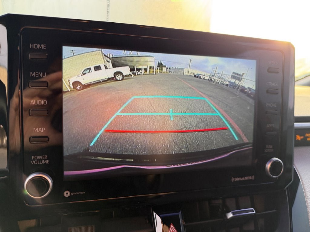 Used 2022 Toyota Corolla SE w/ Carpet Mat Package (TMS) FWD image 17