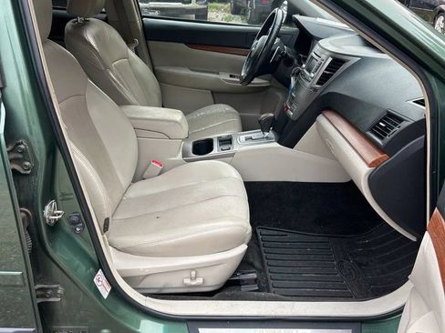 Used 2014 Subaru Outback 2.5i Limited w/ Moonroof Package AWD/4WD image 21