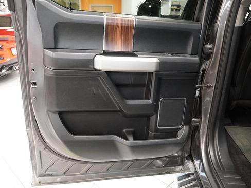 Used 2016 Ford F150 Lariat w/ Heavy-Duty Payload Package AWD/4WD image 25