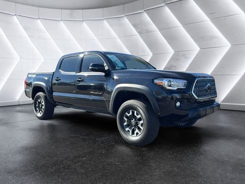 Used 2019 Toyota Tacoma TRD Off-Road image 1