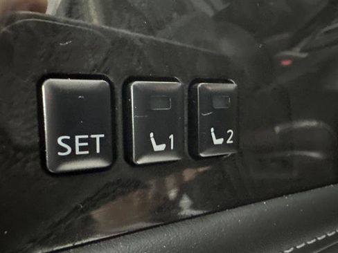 Used 2024 INFINITI QX80 Luxe image 39