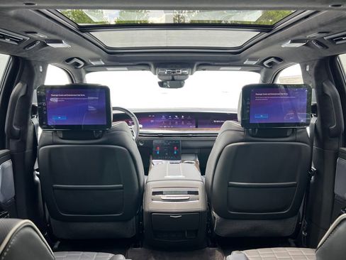 New 2026 Cadillac Escalade Platinum Sport w/ LPO, ONYX Package AWD/4WD image 42