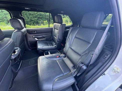 Certified 2023 Toyota Sequoia Platinum AWD/4WD image 19