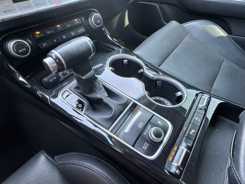 Used 2019 Kia Stinger Premium RWD image 32