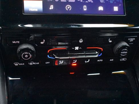 Used 2021 Jeep Grand Cherokee L Laredo image 33