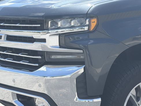 Used 2020 Chevrolet Silverado 1500 LTZ w/ LTZ Premium Package AWD/4WD image 8