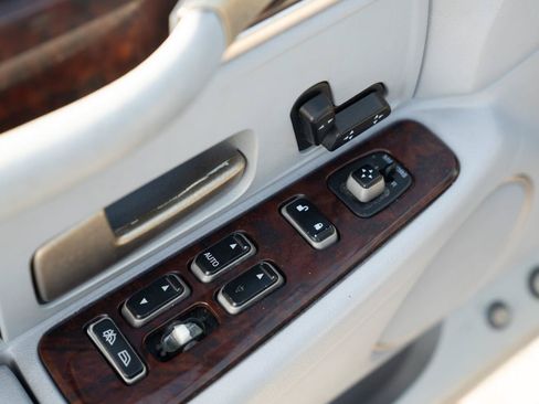 Used 2007 Lincoln Town Car Signature RWD image 19