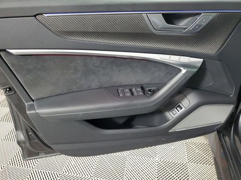 Used 2022 Audi RS 6 AWD/4WD image 18