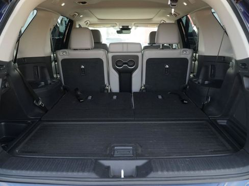 Used 2023 Honda Pilot Touring image 13