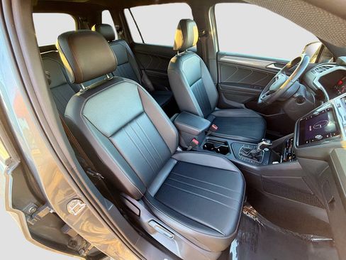 Used 2022 Volkswagen Tiguan SE R-Line FWD image 14
