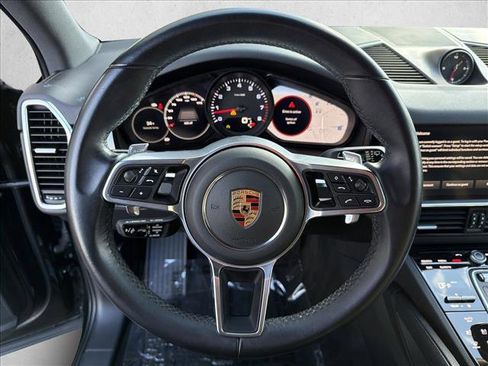 Used 2022 Porsche Cayenne image 14