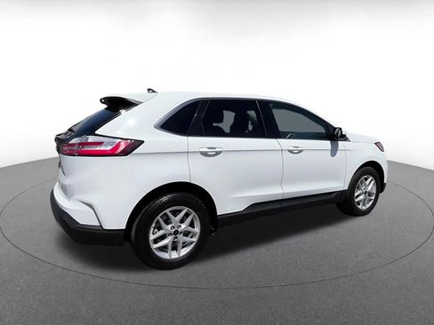 Used 2024 Ford Edge SEL AWD/4WD image 15