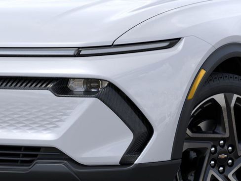 New 2026 Chevrolet Equinox EV LT w/ Convenience Package II image 11