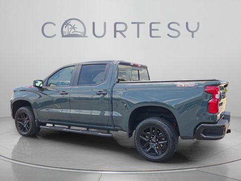 Used 2025 Chevrolet Silverado 1500 LT Trail Boss w/ Convenience Package II AWD/4WD image 3