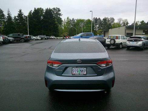 Used 2022 Toyota Corolla LE FWD image 4