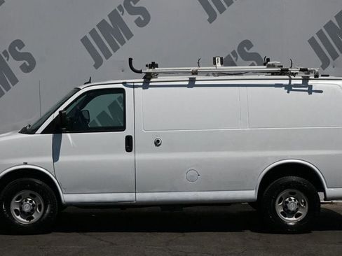 Used 2014 Chevrolet Express 2500 RWD image 1