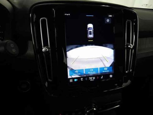 Certified 2023 Volvo XC40 B5 Plus w/ Protection Package Premier image 29