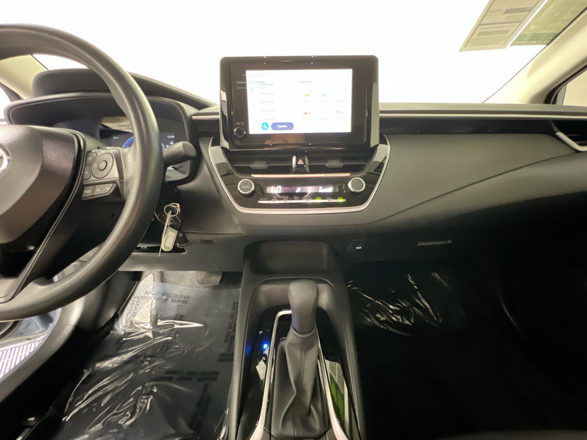 Used 2026 Toyota Corolla LE FWD image 25