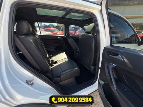 Used 2021 Volkswagen Tiguan SE FWD image 37