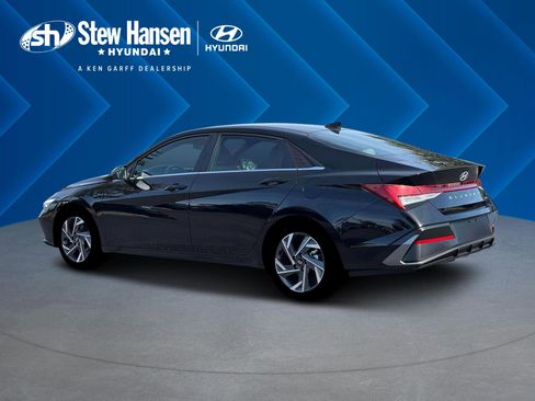 New 2026 Hyundai Elantra Limited image 5