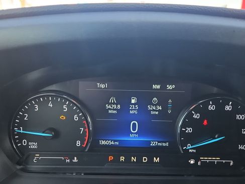 Used 2020 Ford Explorer XLT image 21