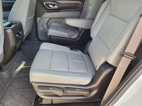 Used 2024 Chevrolet Tahoe Z71 w/ Luxury Package image 23