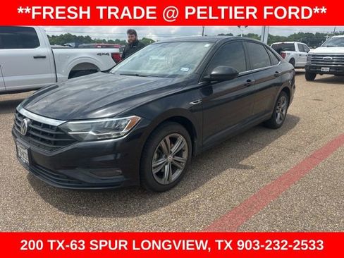 Used 2019 Volkswagen Jetta R-Line FWD image 3