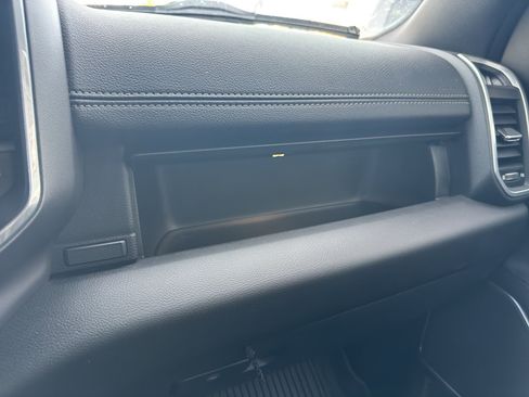 Used 2022 RAM 1500 Laramie AWD/4WD image 35