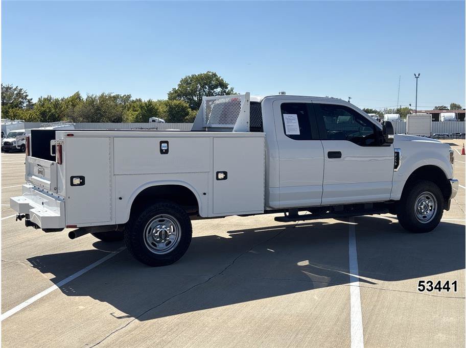 Used 2018 Ford F250 XL w/ Power Equipment Group AWD/4WD image 2