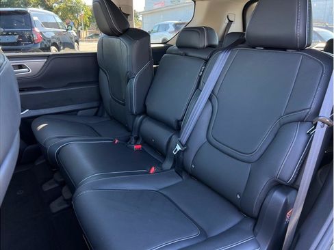 Used 2025 INFINITI QX80 Luxe AWD/4WD image 9