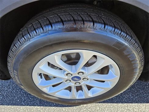 Used 2020 Ford Escape SE image 20