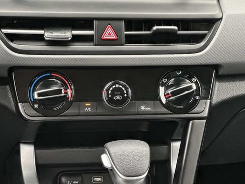 Used 2025 Kia Seltos LX AWD/4WD image 5