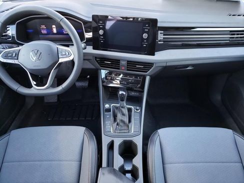 New 2026 Volkswagen Jetta SE FWD image 9