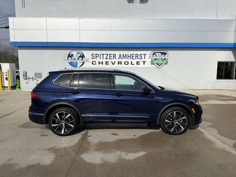 Used 2022 Volkswagen Tiguan SEL R-Line AWD/4WD image 11