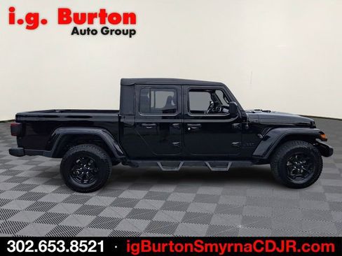 Used 2021 Jeep Gladiator Sport AWD/4WD image 7