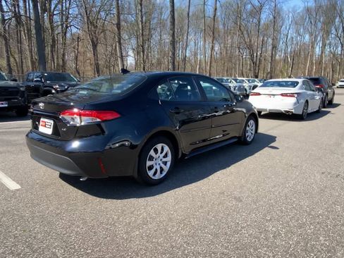 Used 2024 Toyota Corolla LE image 9