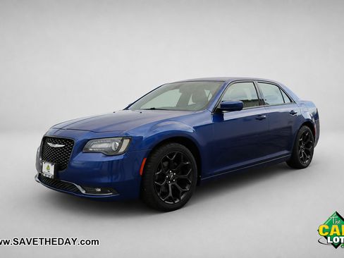 Used 2019 Chrysler 300 S RWD image 4