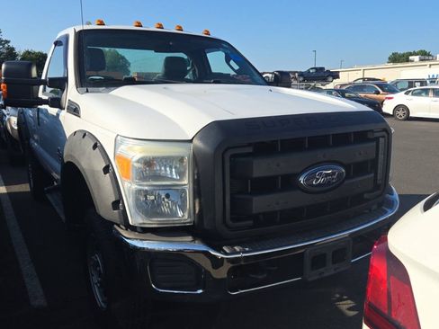 Used 2016 Ford F350 XL w/ Power Equipment Group AWD/4WD image 3