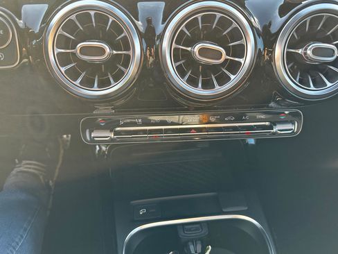 Used 2020 Mercedes-Benz CLA 250 4MATIC image 14