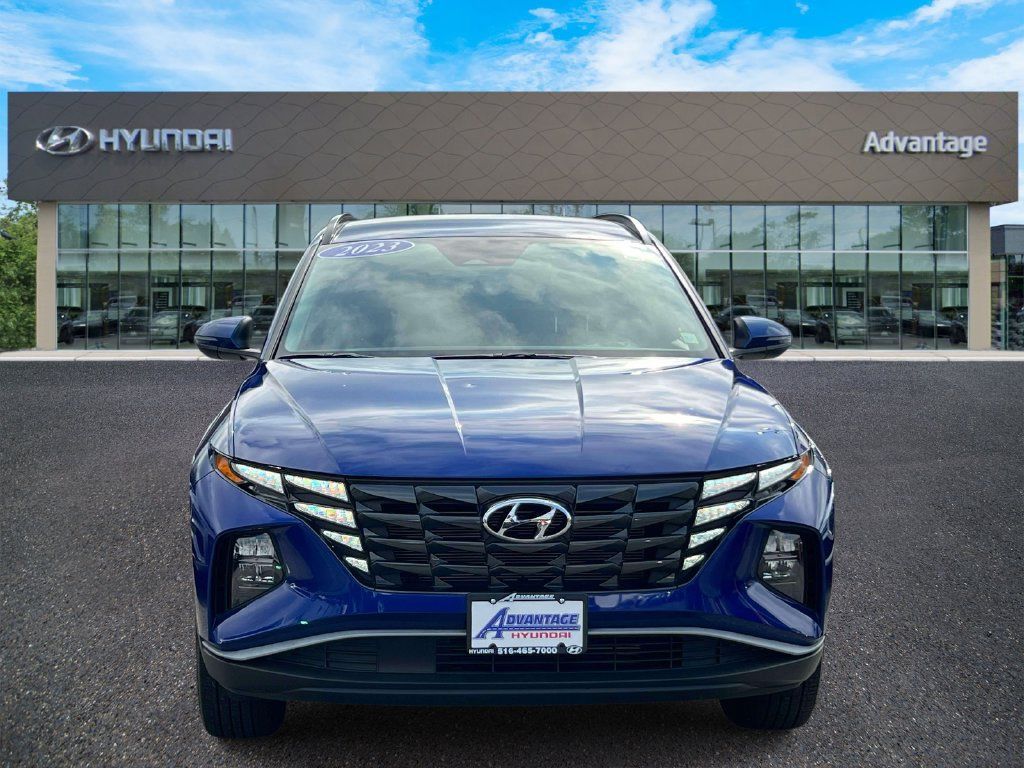 Certified 2023 Hyundai Tucson SEL AWD/4WD image 2