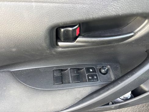 Used 2022 Toyota Corolla LE FWD image 13