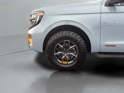 Certified 2025 Ford Expedition Tremor image 34