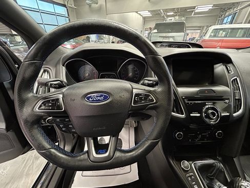 Used 2017 Ford Focus RS image 9