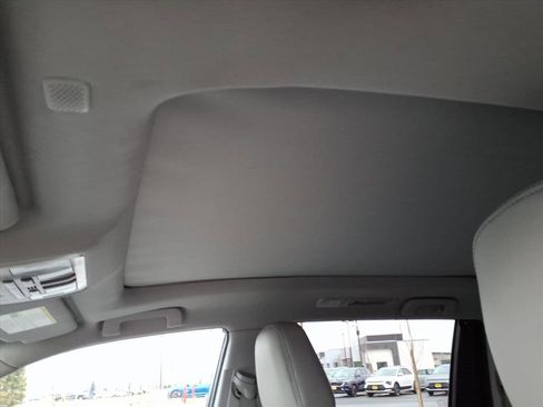 Used 2019 Toyota Highlander Limited Platinum image 11