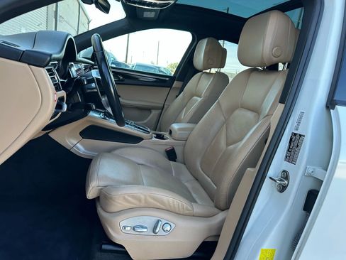 Used 2019 Porsche Macan image 16
